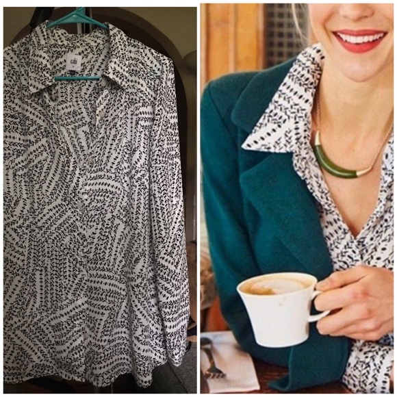 CAbi printed blouse abstract button down top -M - Picture 2 of 4